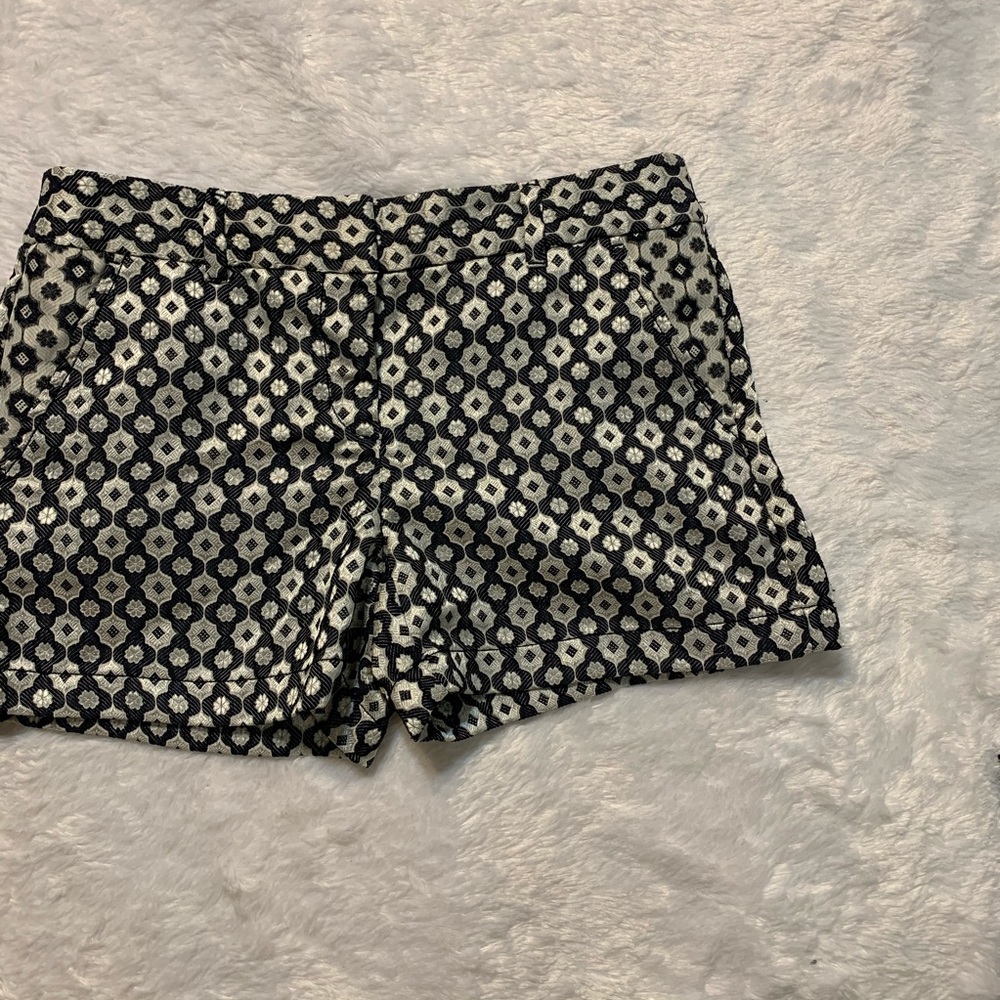 Ann Taylor Loft black and white chino shorts size 2
